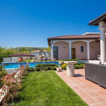 Hacienda Del Sol - Villa Balchik