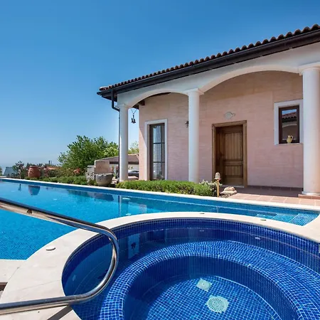 Villa Hacienda Del Sol - Balchik